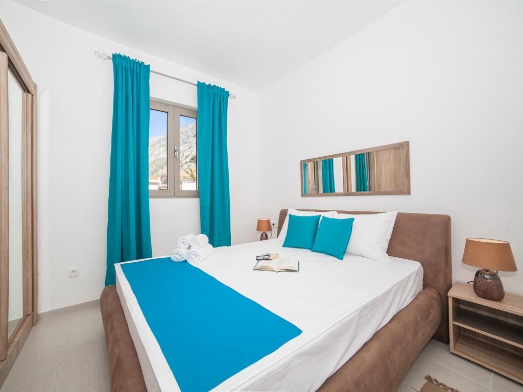 Luxury One Bedroom Apartment